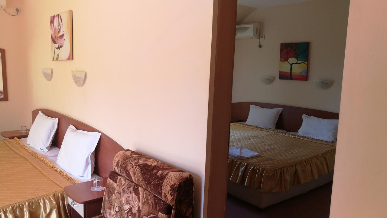 Family Hotel Mimosa Tsarevo Esterno foto