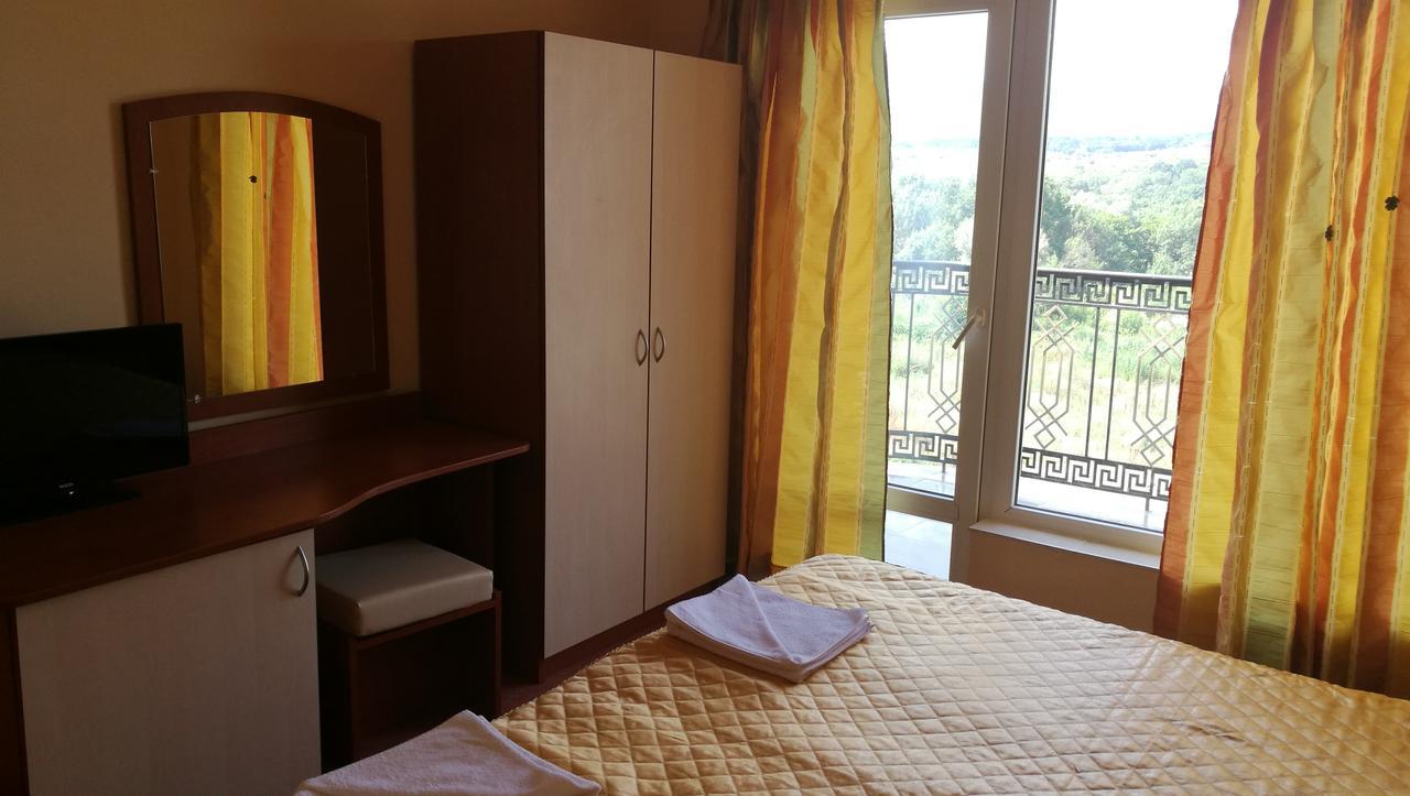 Family Hotel Mimosa Tsarevo Esterno foto