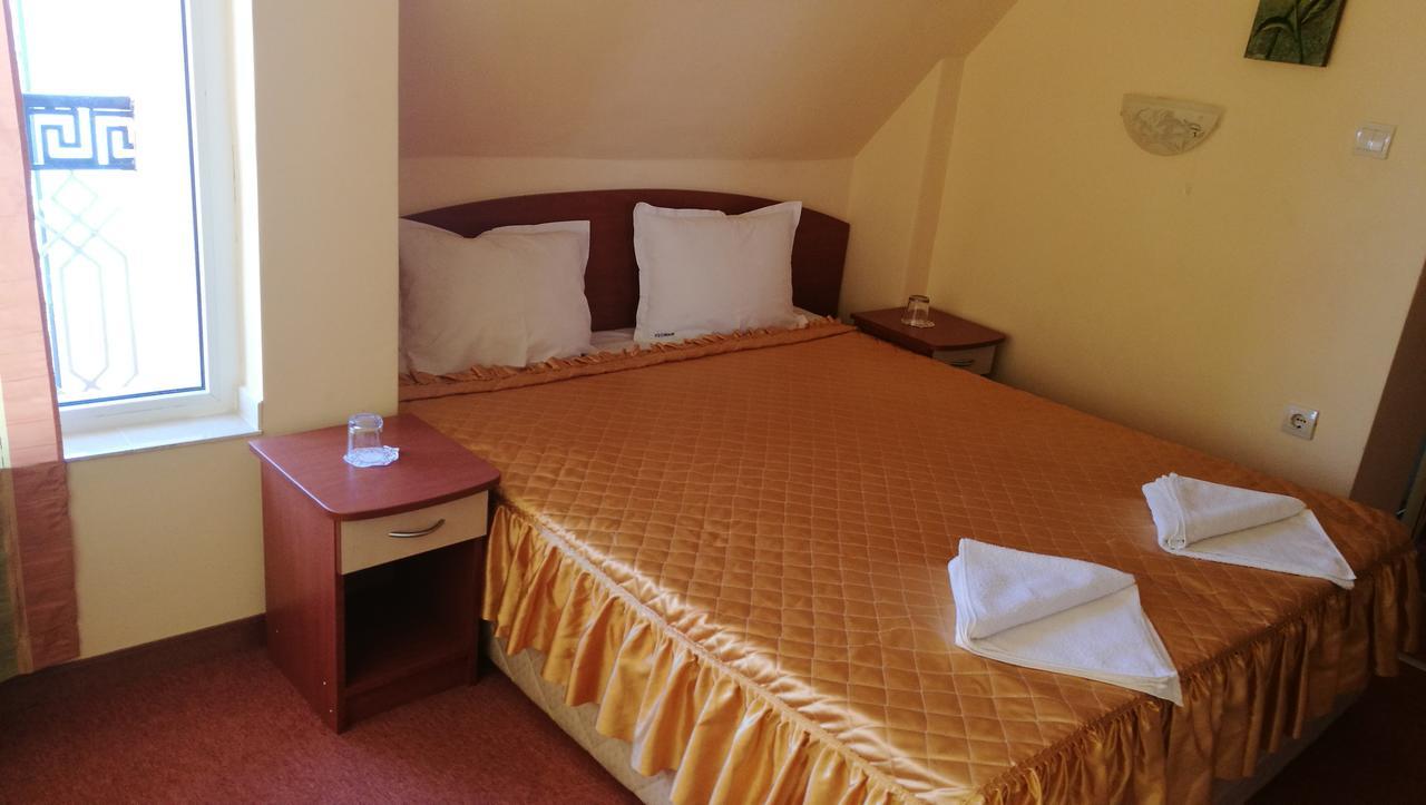 Family Hotel Mimosa Tsarevo Esterno foto